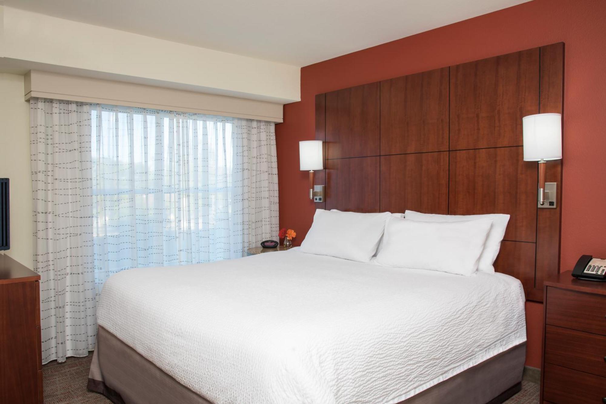 Residence Inn By Marriott Austin - University Area Экстерьер фото